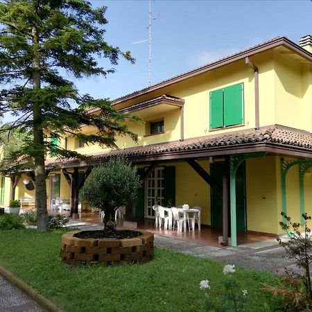 B&B Villa Dei Cigni Reali Карпи Екстериор снимка