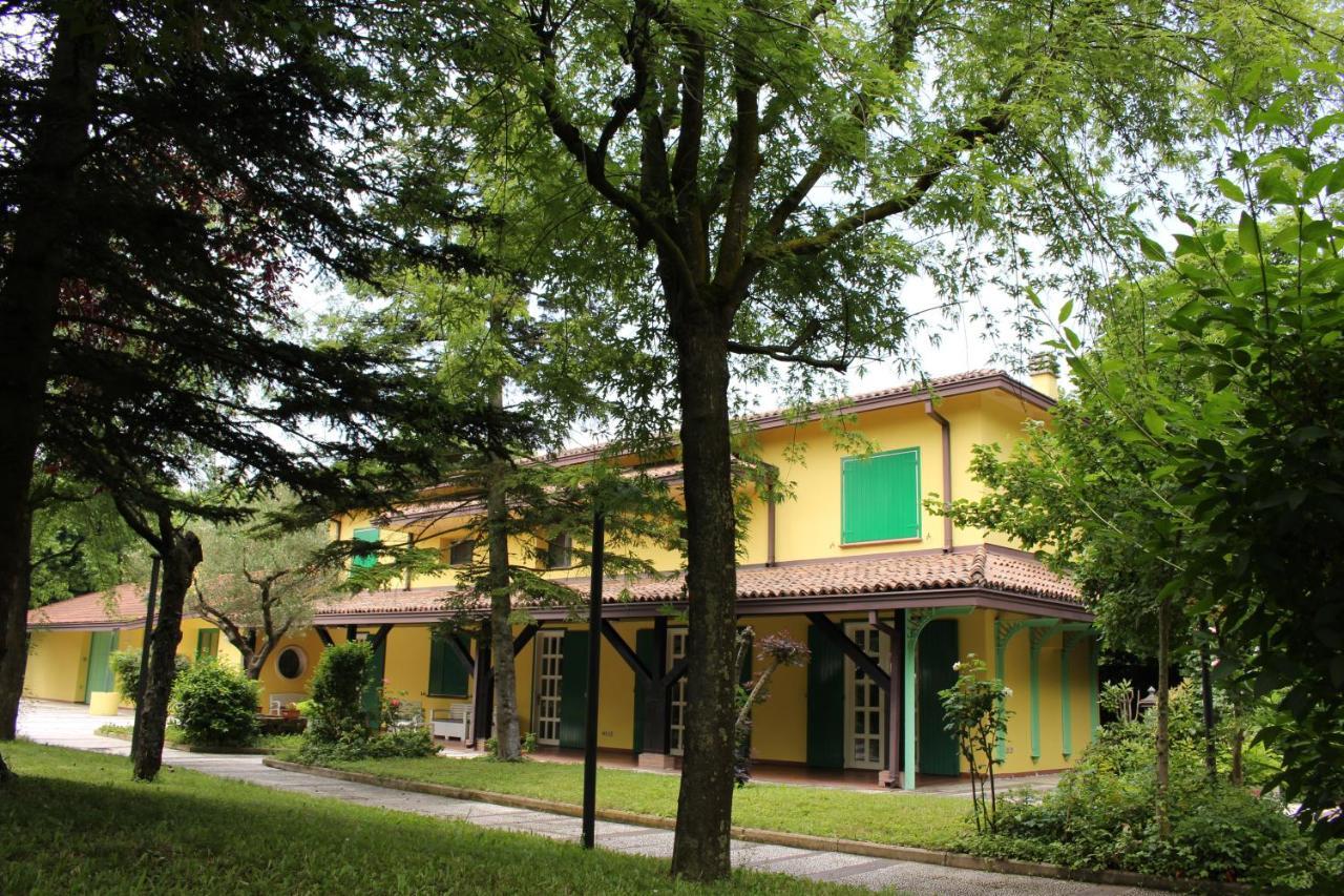 B&B Villa Dei Cigni Reali Карпи Екстериор снимка